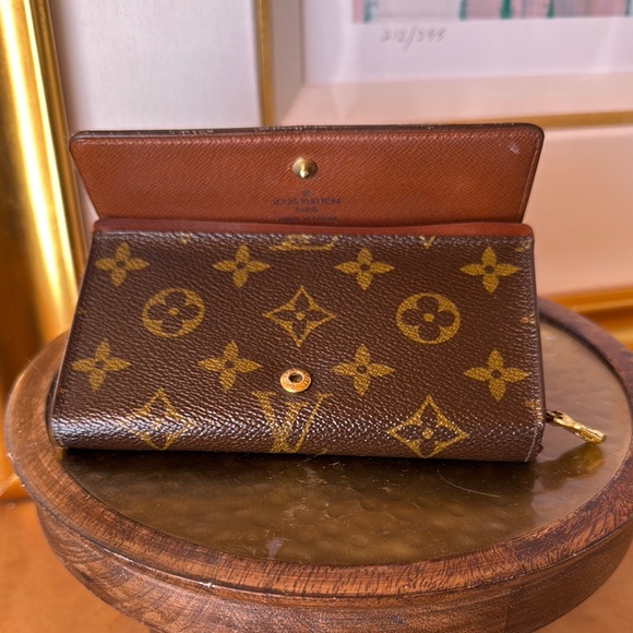 Louis Vuitton Monogram Brown Wallet - Picture 4 of 16